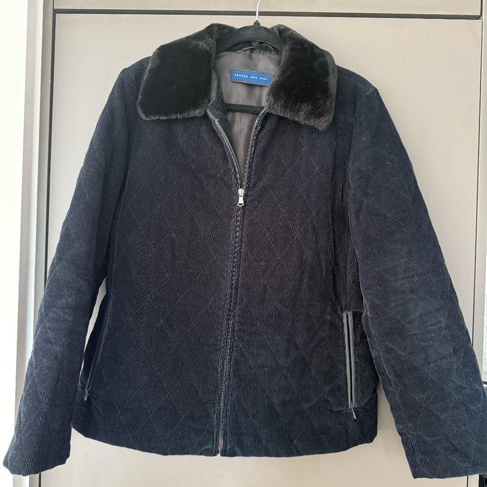 Black Corduroy Removable Fur Neckline Coat Soft Material Warm Coat size M Unisex